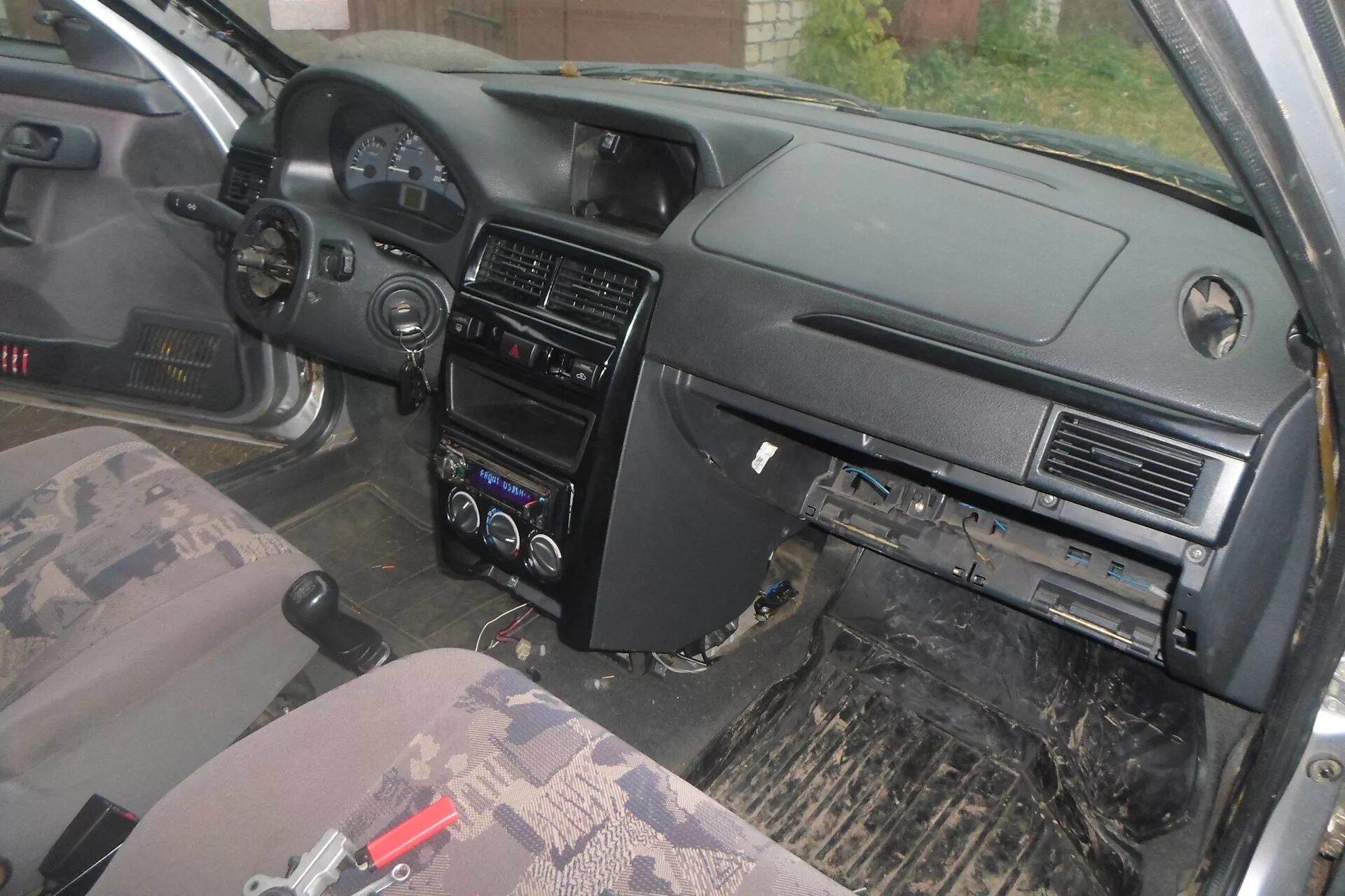 Установка панели от ПриорЫ на ВАЗ 2110 - Lada 21102, 1,5 л, 2004 года стайлинг D