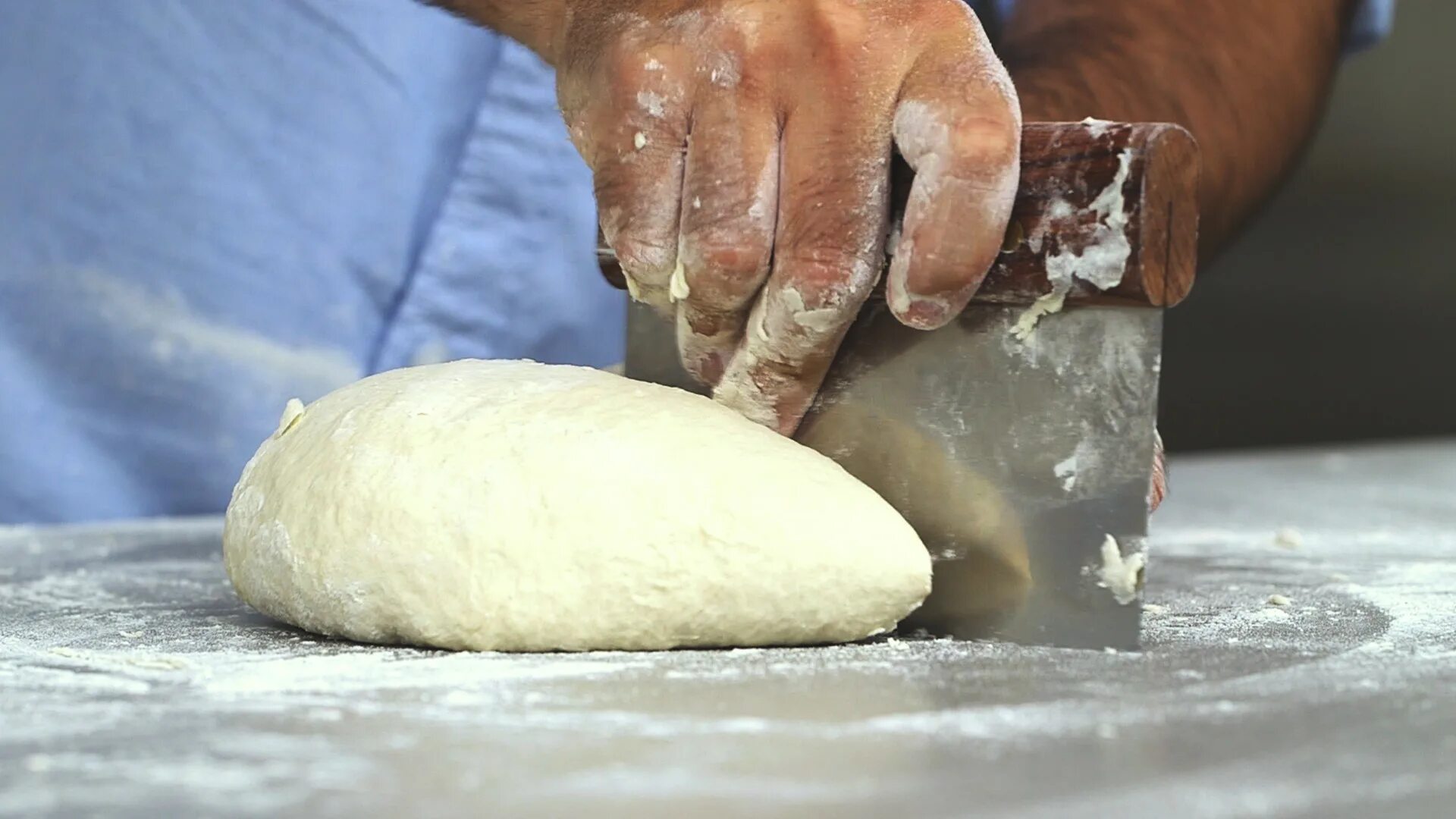 Тесто в воду опустить. Тесто для пельменей на минеральной воде. Dough БФ. Тесто для пасты.