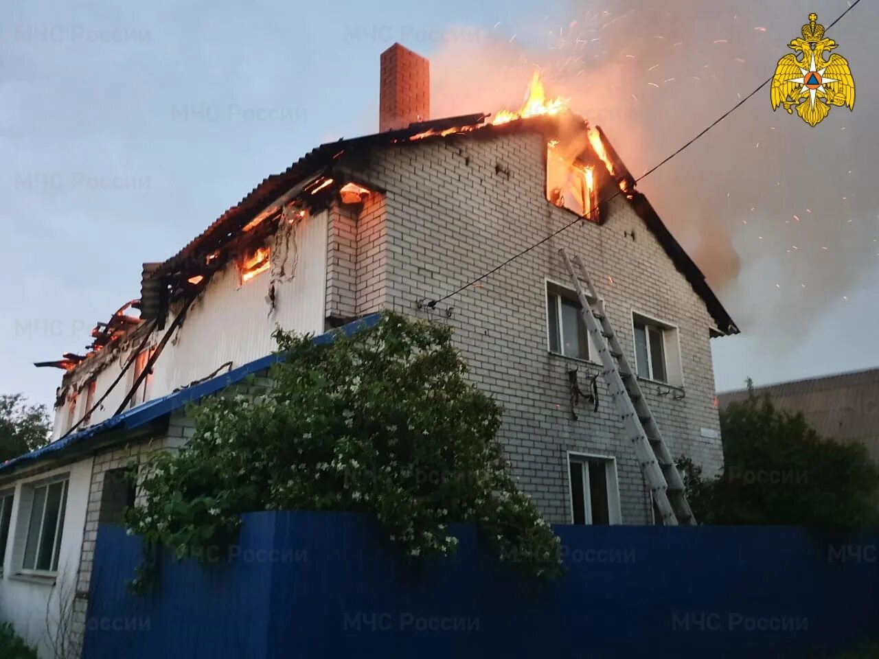 Чп рославль. Пожар в рославле смоленской области. пожар в рославле смоленской области вчера. пожары в городе рославль смоленской области. пожары в городе рославле.