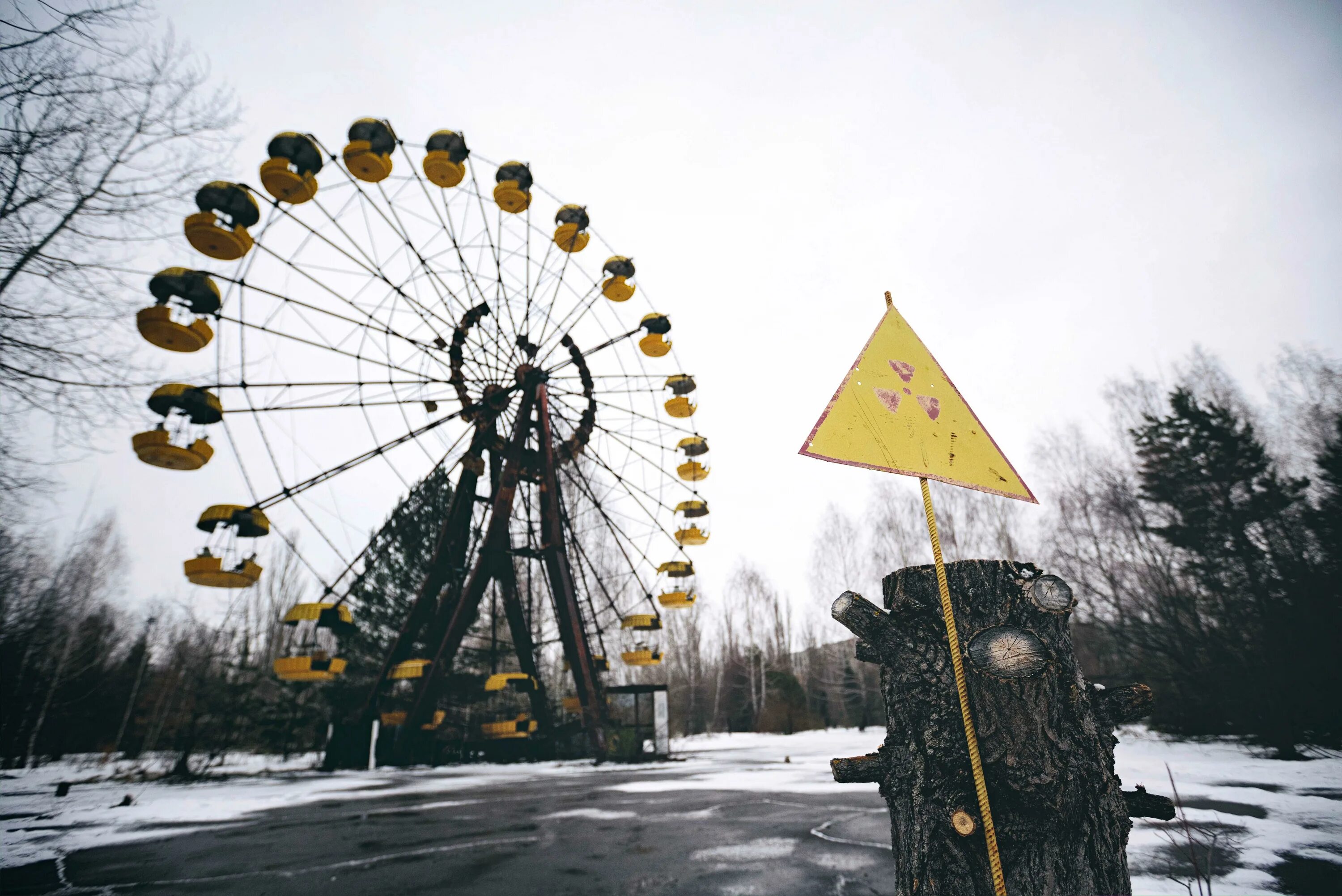 Http chernobyl. Зона отчуждения Чернобыльской АЭС. Чернобыль 1699г.. Зона отчуждения город Припять. Чернобыль зона отчуждения 1986.