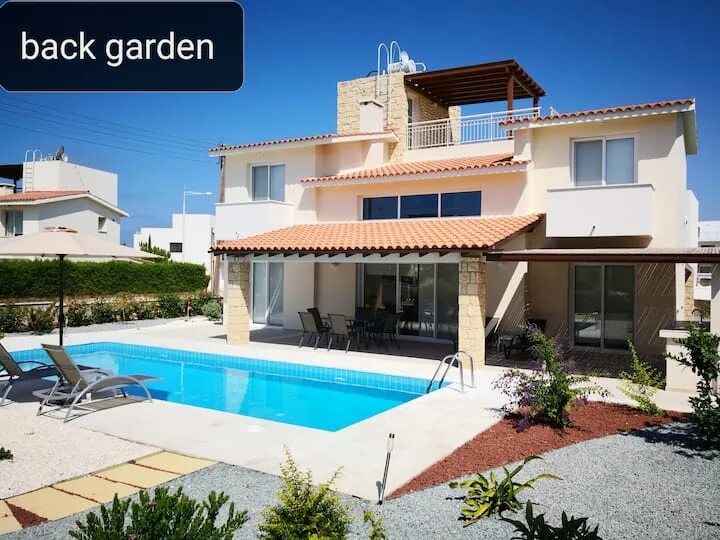 Сиа бриз баку. Sea breeze villas. Остров крит агиос николаос виллы. Sea breeze виллы. Sea breeze baku виллы.