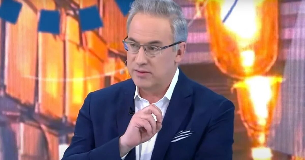 Норкин программа последний выпуск. Ведущий нтв андрей норкин. ведущий андрея норкина место встречи. андрей норкин и иван трушкин. ведущий нтв андрей норкин анекдоты.