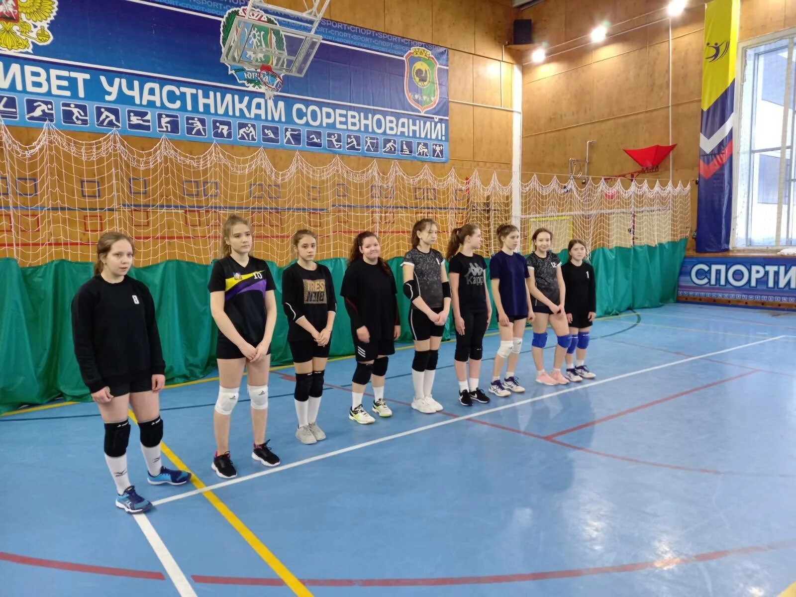 секция дворового футбола ханты-мансийск. спортивные организации хмао. футбольная школа ханты мансийск. ханты мансийская спортивная школа. школа гагарина ханты-мансийск.