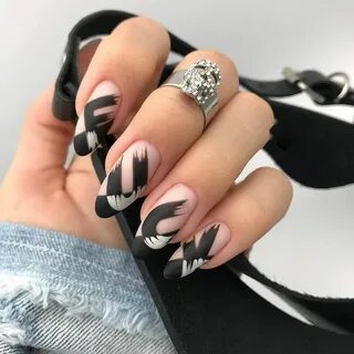 Маникюр дизайн новинки черно белые