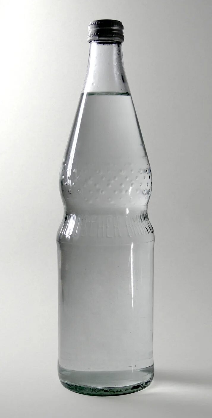 Просто бутылочки. Бутылка. Стеклянная бутылка для воды. Стеклянная бутылка от воды. Плоская стеклянная бутылка.