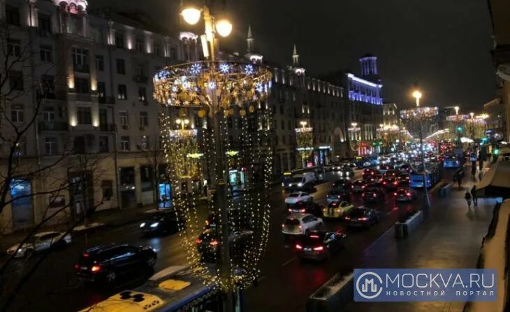 Включи вечер 2. Освещение Москвы новый год-. Новогодняя иллюминация в Москве 2024. Москва подсветка на новый год 2023. Включи Москву.
