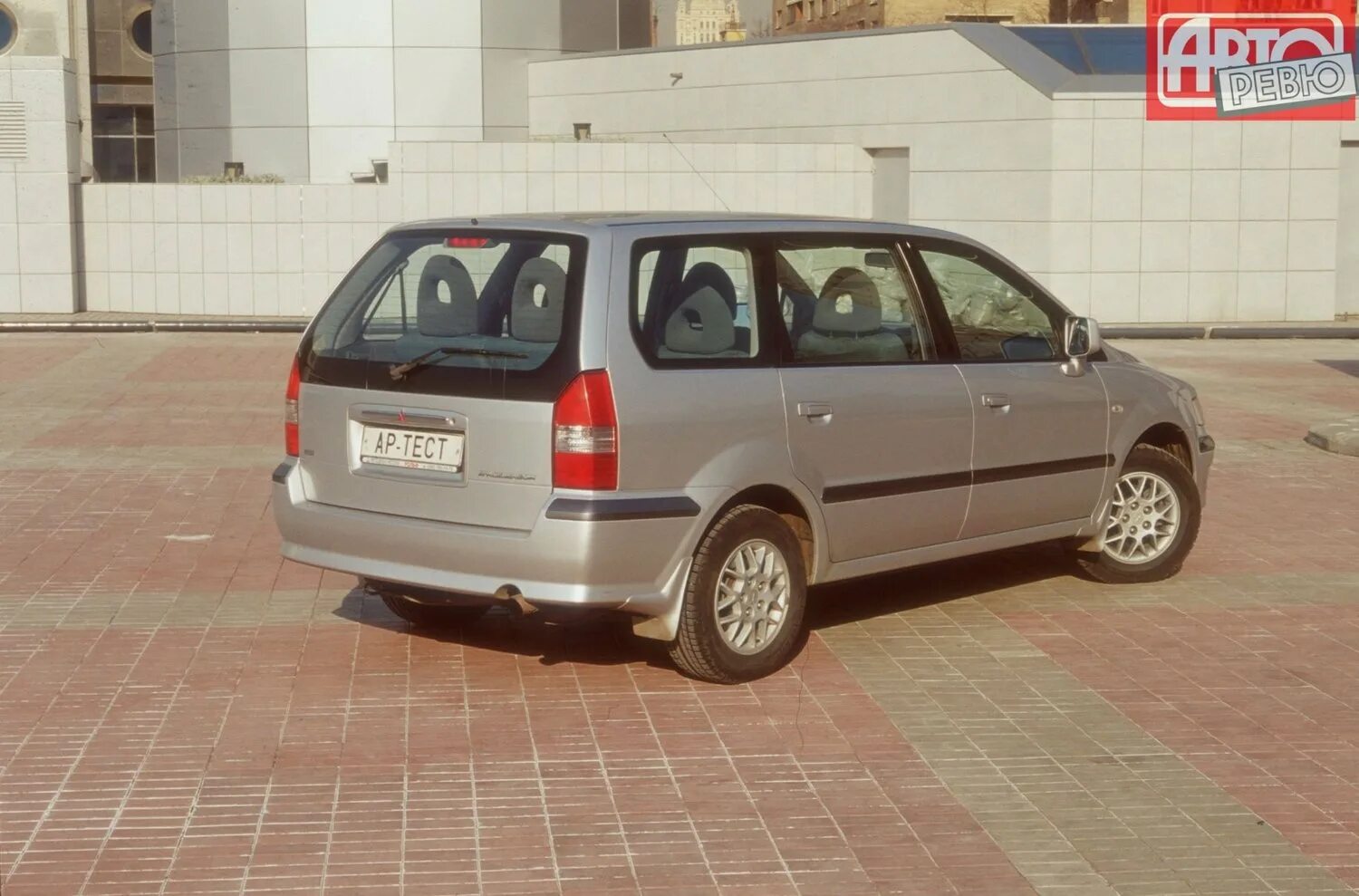 Mitsubishi Space Wagon III. Мицубиси Спейс вагон 2. Митсубиси Спейс вагон 2004. Mitsubishi Space Wagon 1998. Wagon 3