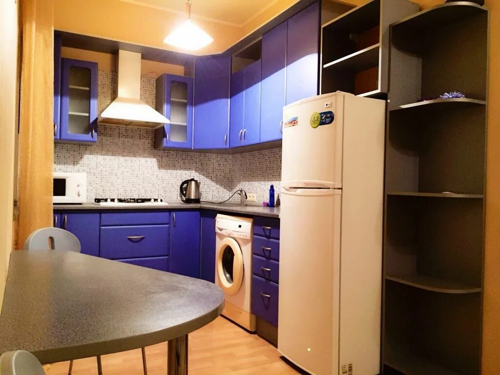 квартира гостиничного типа донецк. улица ньютона 63 фрунзенский р-н. снять однокомнатную в донецке. стильная квартира в посуточно. квартира в южной автовокзала.