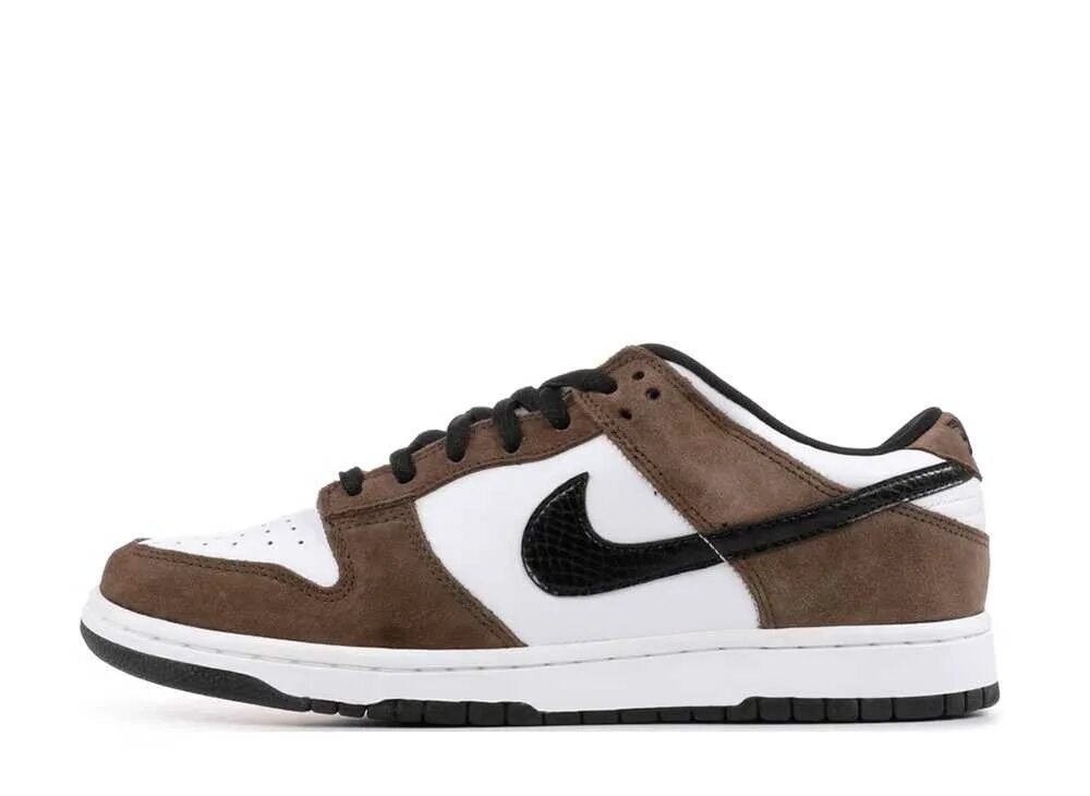 Nike dunk brown. Nike SB Dunk Low Pro Black White. Nike SB Dunk Low Black. Nike SB Dunk Low White Black Trail end Brown. Nike SB Dunk Low Brown.