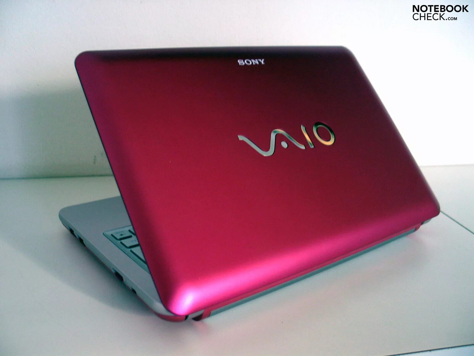 Нетбук сони. Нетбук sony vaio mini laptop. ноутбук sony 2010. sony vaio нетбук розовый. sony netbook 2010.