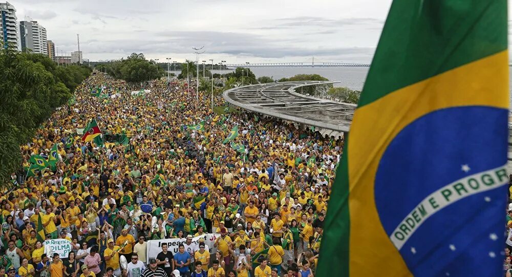 жители бразилии. бразилия население национальный. бразильский народ. национальный костюм никарагуа. население бразилии этнический состав.