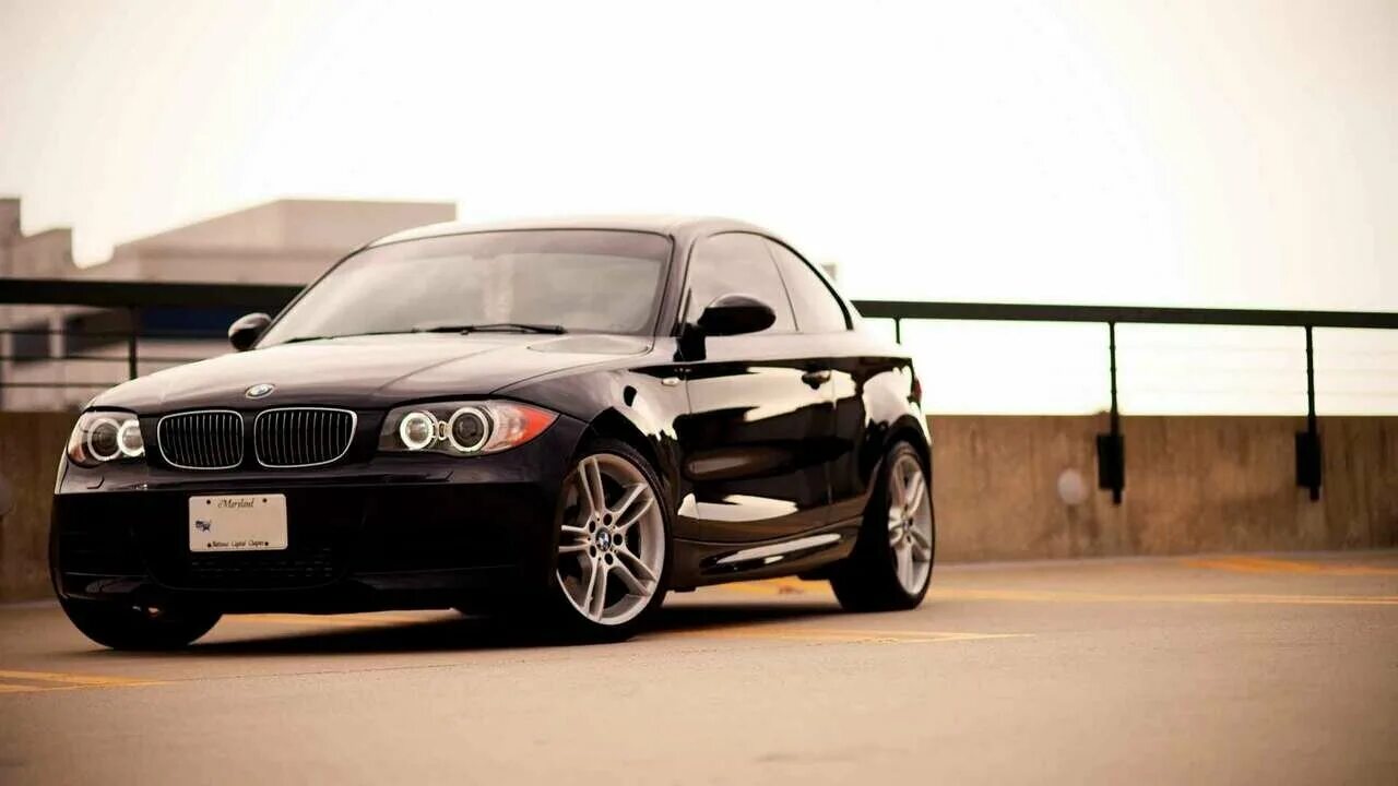Белая беха. Bmw белая. Моя машина бмв. Моя машина бмв. Bmw осень.