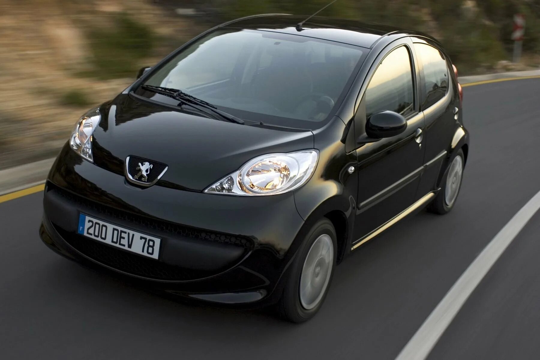Маленький пежо 107. Машина peugeot 107. Пежо 107 2006. Машина peugeot 107. Peugeot 107 (5-ти дверный).