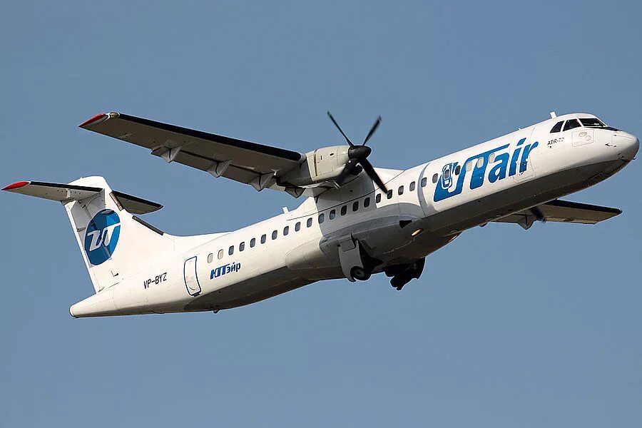 Dlk utair ru. ATR 72 самолет. АТР-72 самолет ЮТЭЙР. ATR 72 пассажирские самолёты. ATR 72 самолет грузовой.