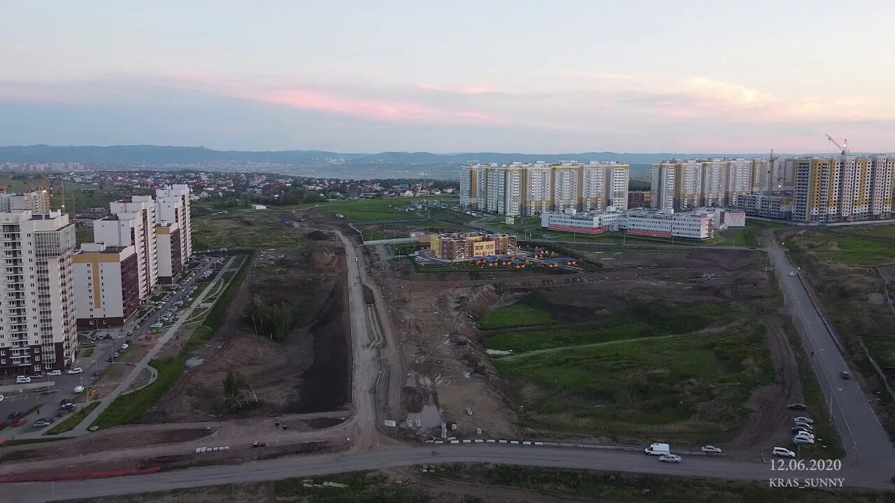 Солнечный красноярск дорога. Микрорайон Солнечный Красноярск. Солнечный Красноярск 2010. Мкрн Солнечный Красноярск. ЖК фестиваль Красноярск Солнечный.