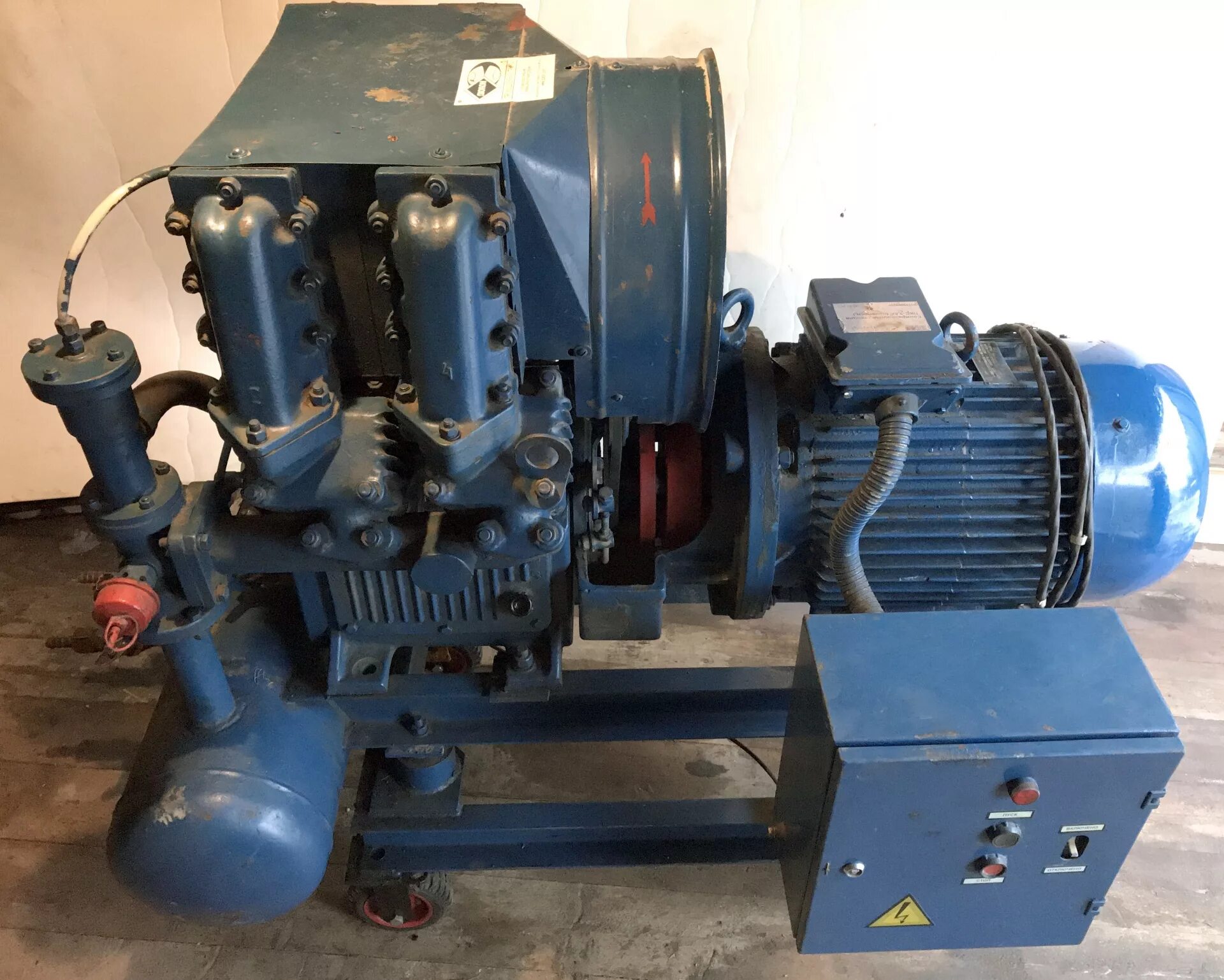 Компрессорная головка пксд 3. 25. Компрессор пкс 1 75 характеристики. Пкс компрессор 3. Компрессор поршневой пкс-5.