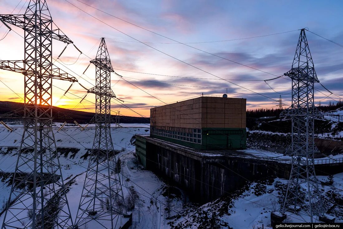 Энергетика якутии. Здание энергетик якутск. Каскад вилюйских грэс. Энергетика зима. Энергетик якутии.