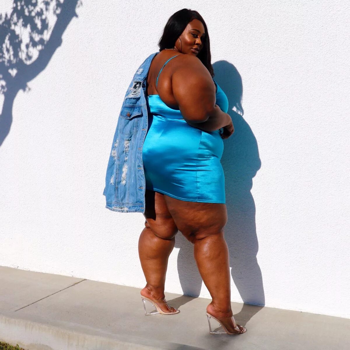 Simone richards. Модель plus-size симоне марипоса. simone mariposa модель plus-size. simone stephens в самом большом весе.