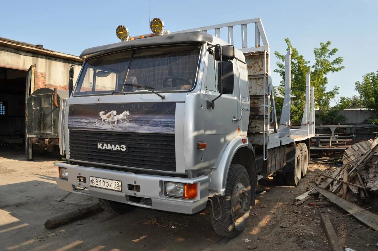 Купить камаз в амурской области. КАМАЗ 53228 лесовоз. КАМАЗ 6423 лесовоз. КАМАЗ 5320 лесовоз. КАМАЗ 53228 седельный тягач.