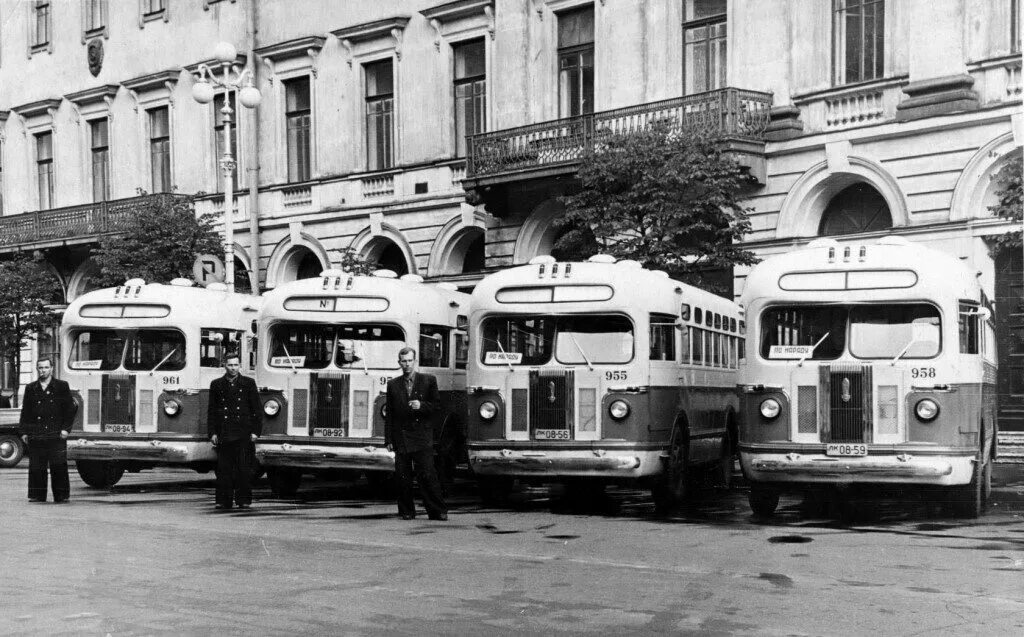 Старые автобусы в санкт петербурге