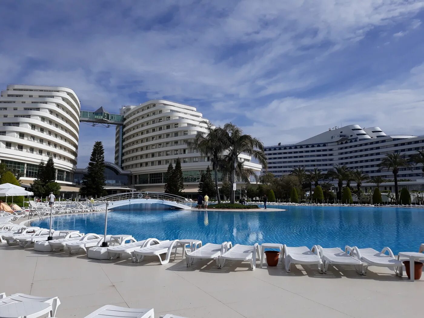 Lara beach resort. Titanic beach lara 5* (анталия). отель миракле резорт турция. отель корабль в турции.