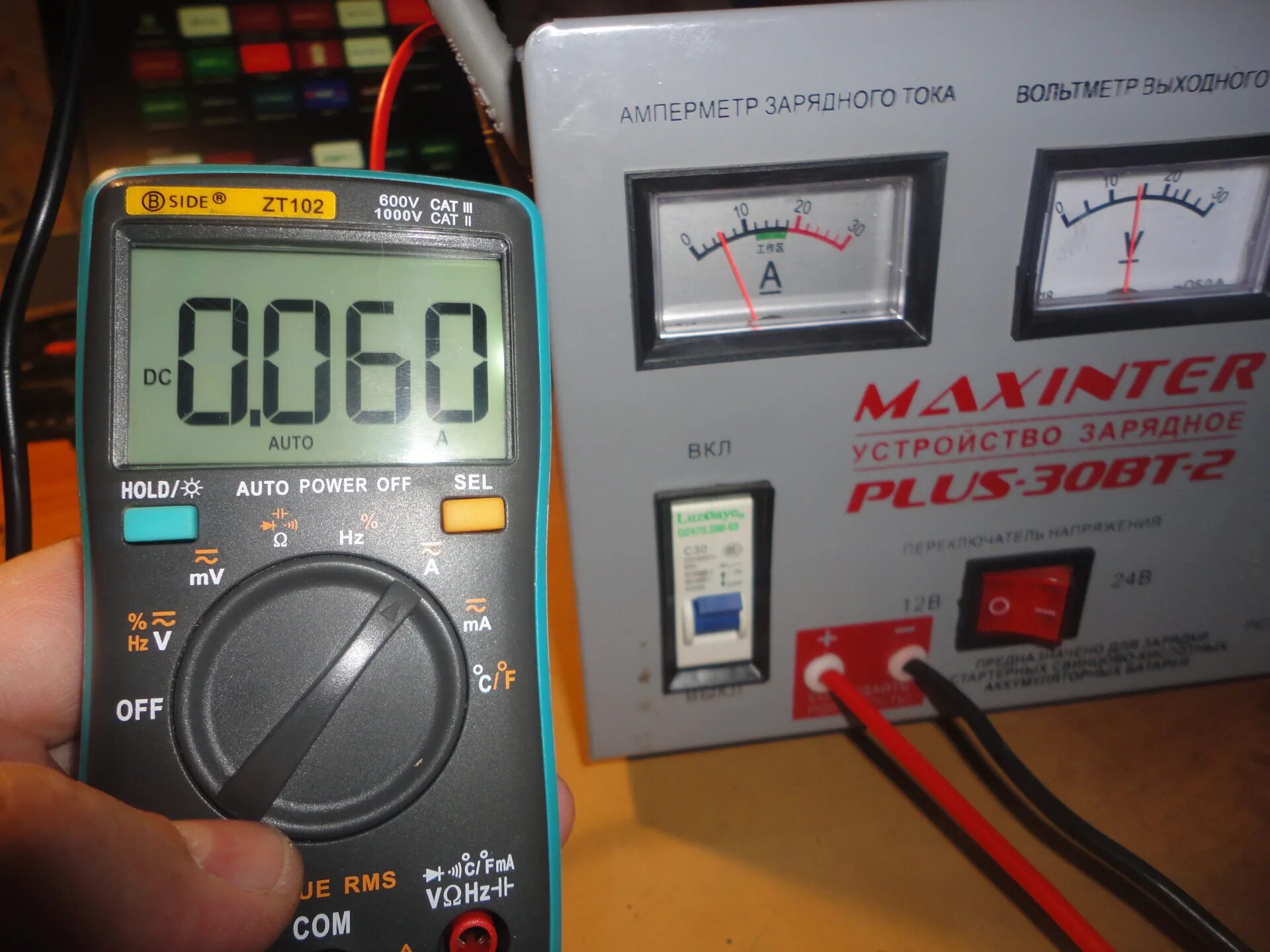 Прибор вт 30. Maxinter Plus-30bt-2. Амперметр зарядного тока Maxinter Plus 30. Зарядное устройство Maxinter Plus-30 BT-2. Maxinter Plus-30 BT-2 Power, 12в/24в.