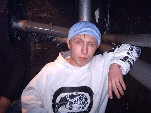 почему без очков. витя ак без очков. очки костыли для глаз книга. глаза дианы гурцкой без очков. почему без очков.