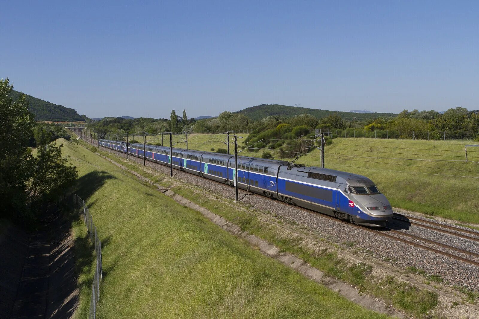 French train. Высокоскоростные поезда Франции TGV. ТЖВ Франция. Французский поезд TGV. Скоростной поезд TGV Франция.