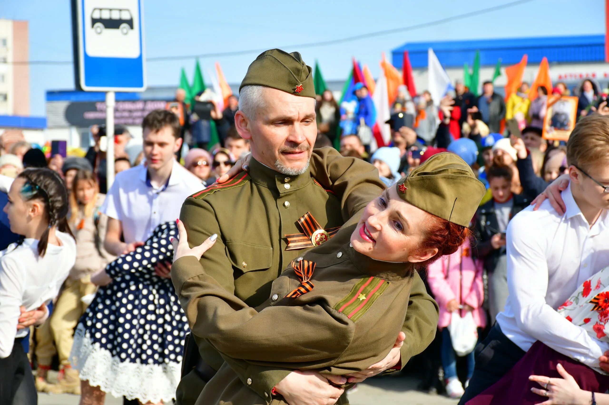 Танец на 9 мая в школе. Вальс Победы Бузулук 2022. Вальс Победы. Всероссийская акция вальс Победы. Акция вальс Победы.