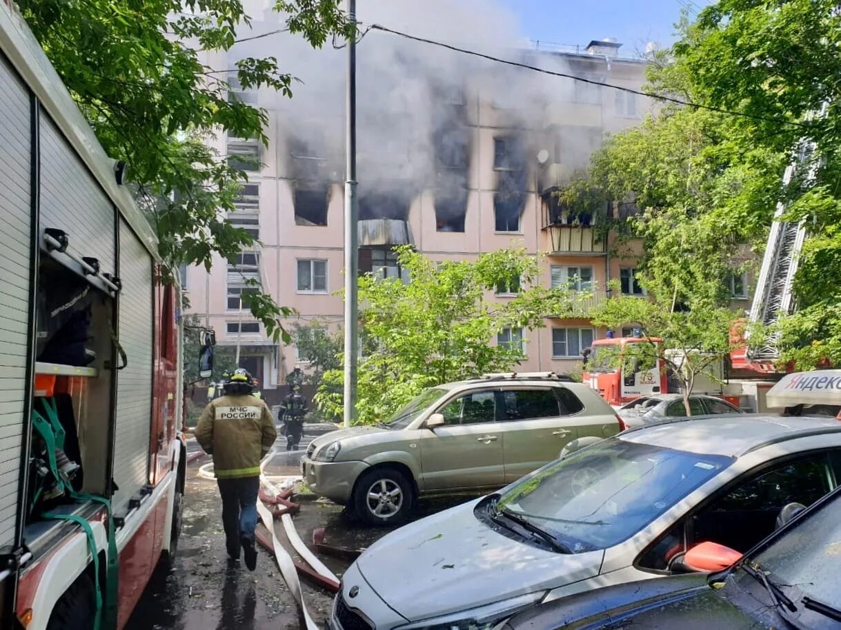 Какие дома взорвали в москве. Взрыв газа в Москве. Пожар дома в Москве. Взрывы жилых домов в Москве. Взрыв газа в Москве на Северо востоке.