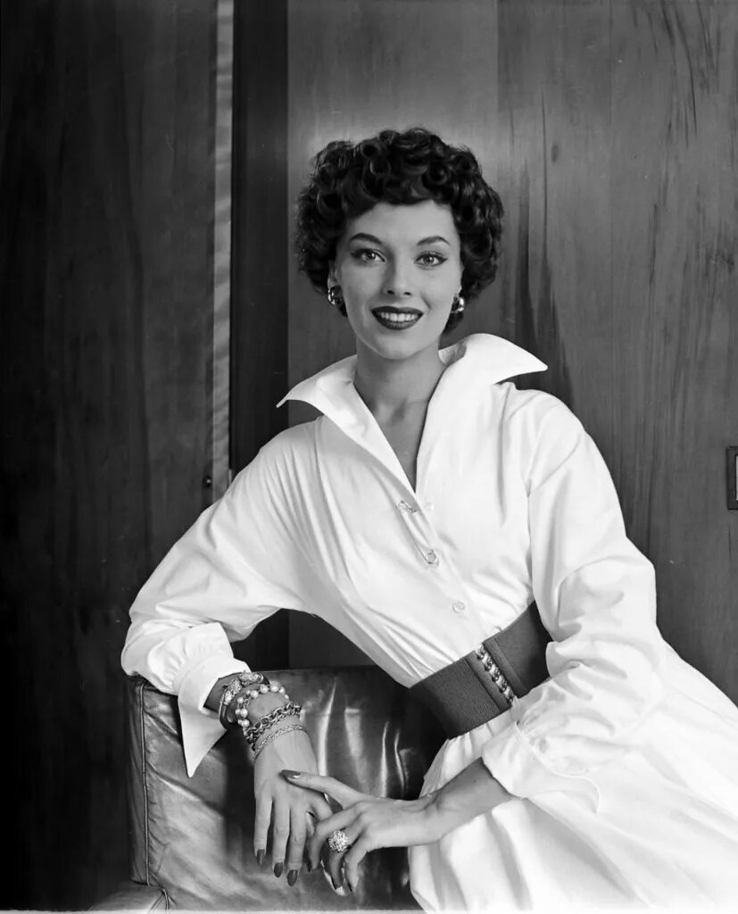 актрисы голливуда 30-х. платья пятидесятых. актриса джин тирни. голливуд 20х годов робинсон. е годы в красивом.