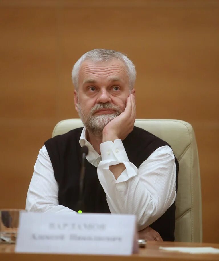 Варламов ректор литинститута. Алексей варламов. Варламов алексей николаевич. Варламов алексей николаевич. Варламов писатель.