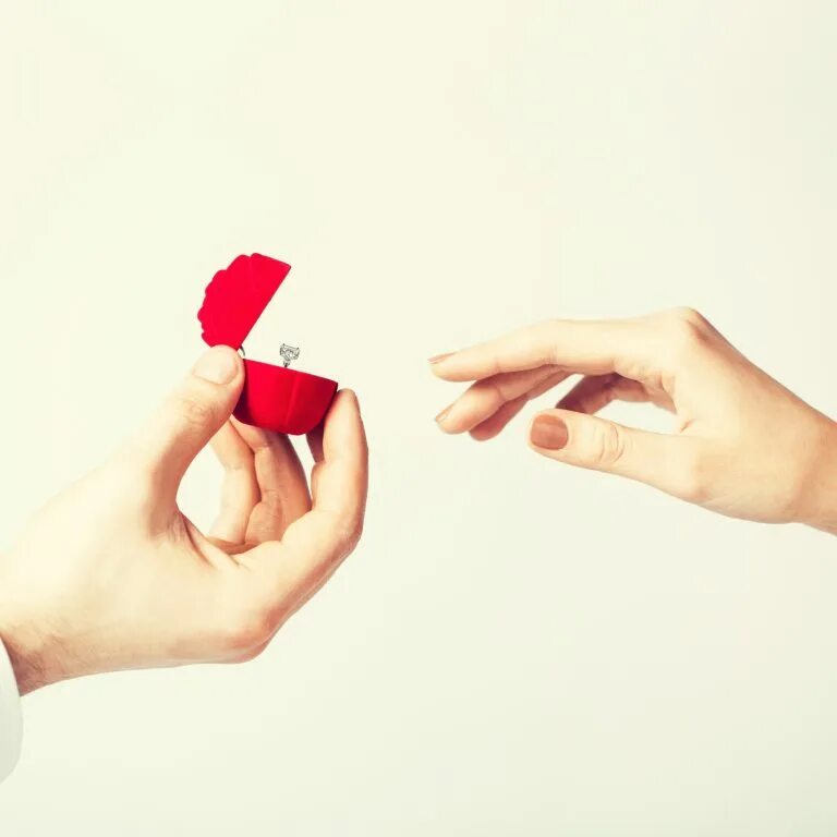 предложение руки и сердца. предложение руки и сердца. предложение руки и сердца девушке на море. легкая рука предложение. легкая рука предложение.