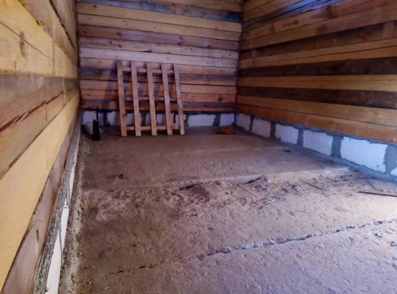 Как заливать пол в бане под уклоном. Стяжка в бане с уклоном. стяжка пола в бане. пол в бане. пол в бане на сваях.