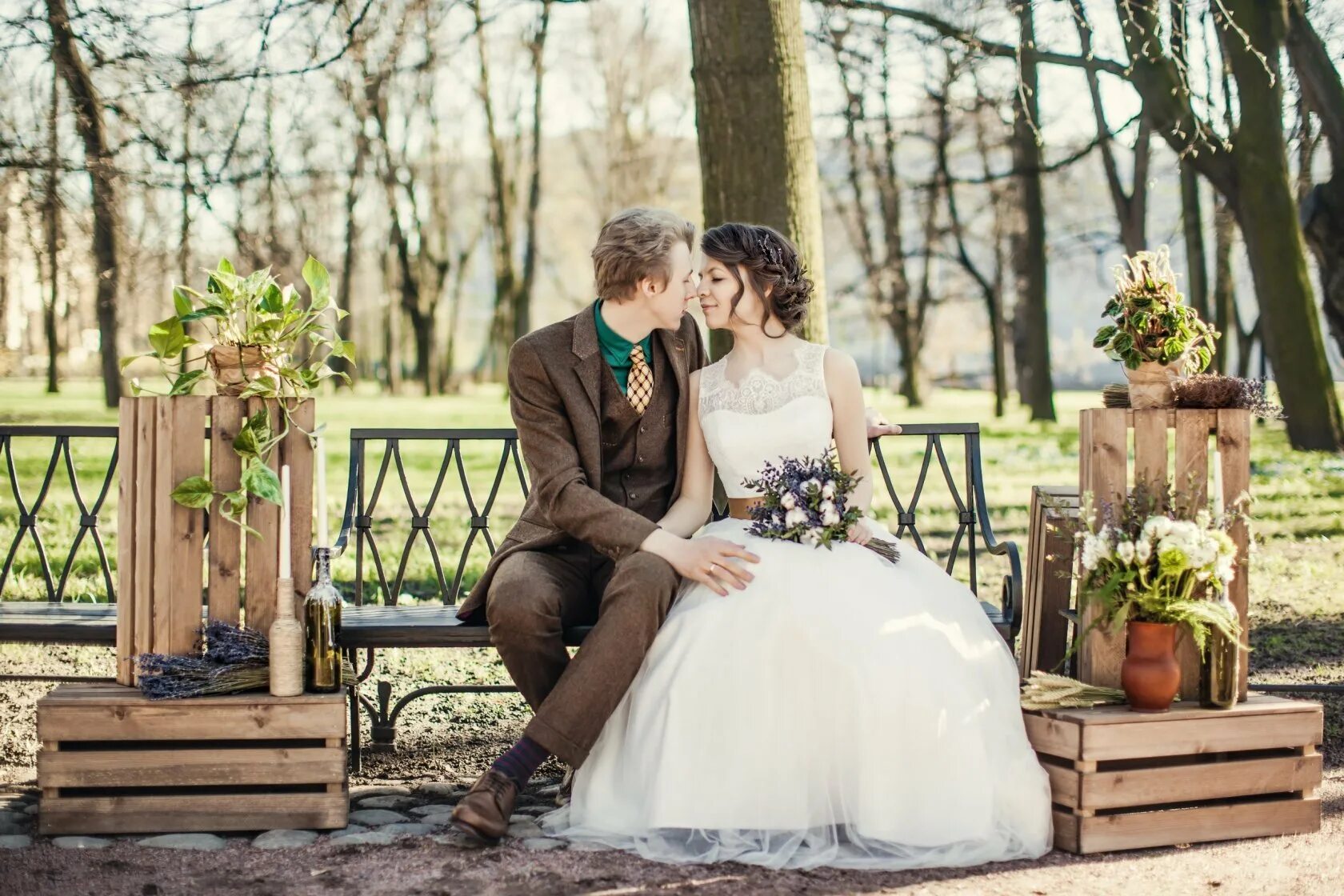 Красивая бюджетная свадьба. Стоит ли играть свадьбу. Свадебная фотосессия. Свадьба фото. Сыграли свадьбу.