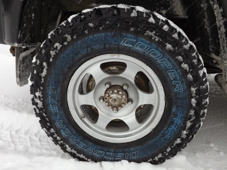 Колеса на уаз 16 радиус. Cooper discoverer s/t maxx. резина 265 75 16 на уаз. уаз 285 75 16. резина ат 265 70 16 уаз хантер.