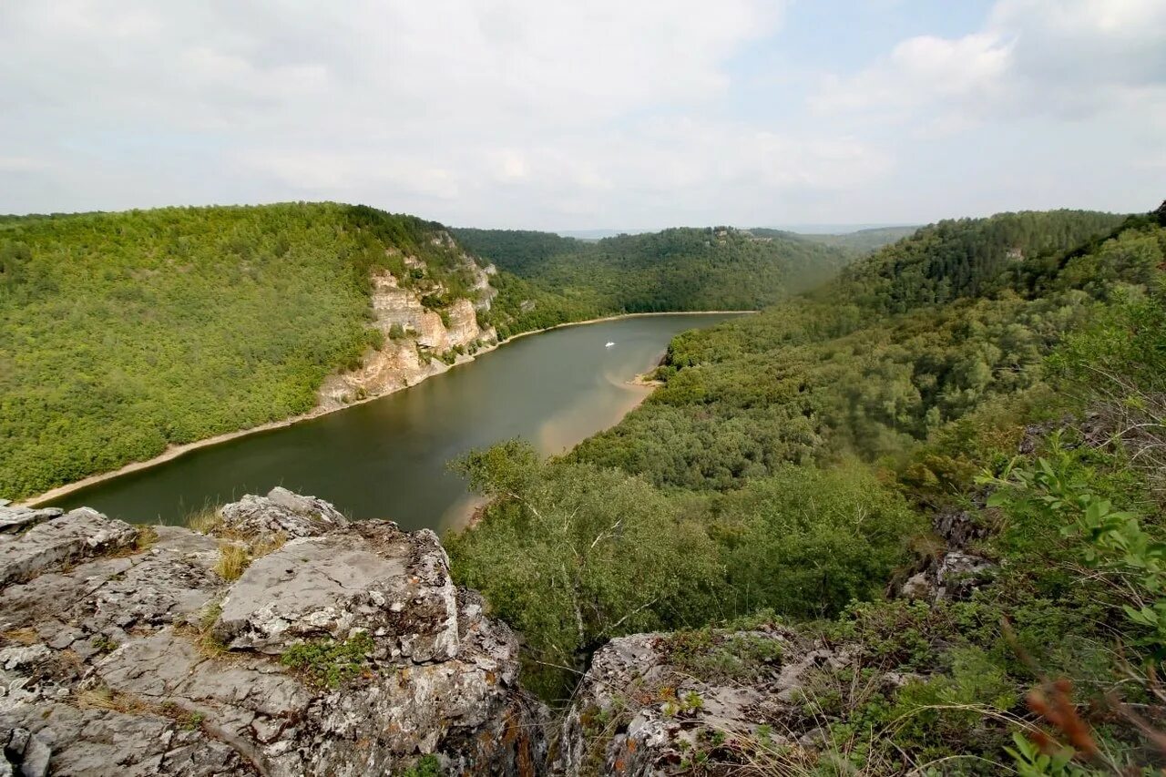 Погода в башкирии нугуш. Гора нугуш башкирия. нугушское водохранилище шапка мономаха. водохранилище башкортостана нугуш.