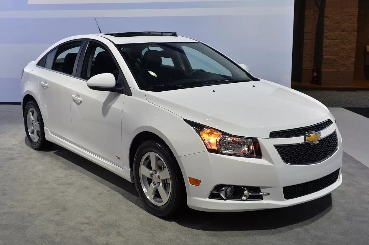 Шевроле круз 2024. Chevrolet Cruze 2015. Шевроле Круз седан 2015. Cruze Chevrolet Cruze. Шевроле Круз белый 2015.