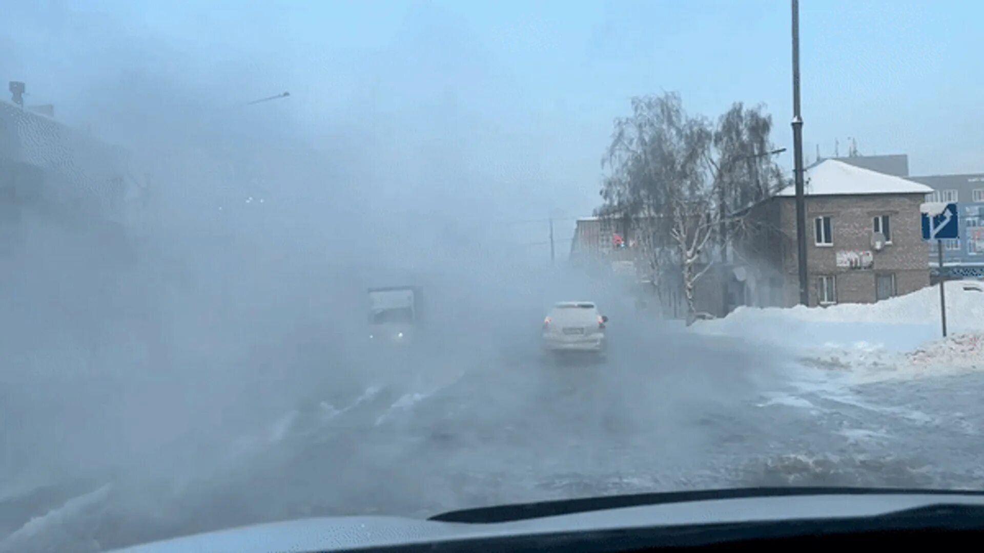 Холодная вода усть каменогорск. Водоснабжение крыма. Усть-каменогорск. Набережная усть-каменогорска. Фото усть каменогорск зимняя.
