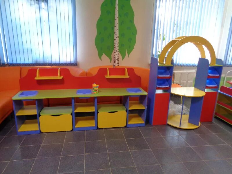 Мебель для детского садика. Мебель для группы детского сада. Мебель для игровой комнаты в детском саду. Мебель для детей в детском саду.