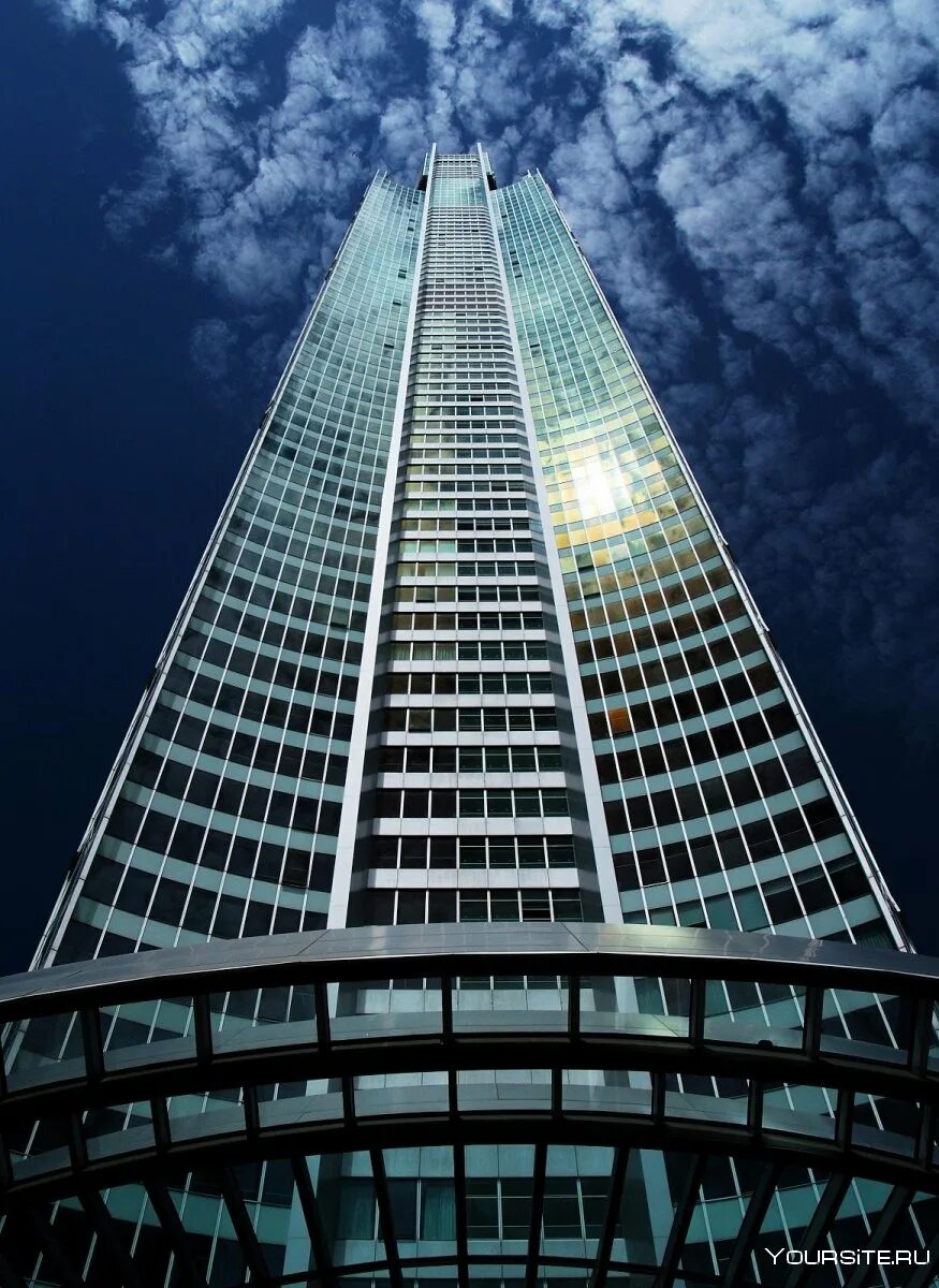 Building 1v1. Австралия небоскрёб q-1. Небоскрёб q1 Tower. Небоскрёб «q1 Tower» в Голд-Кост. Небоскреб Эдит Тауэр.