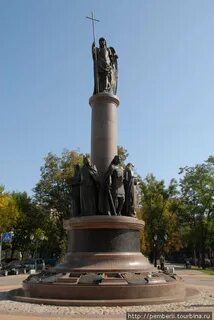 8 памятников