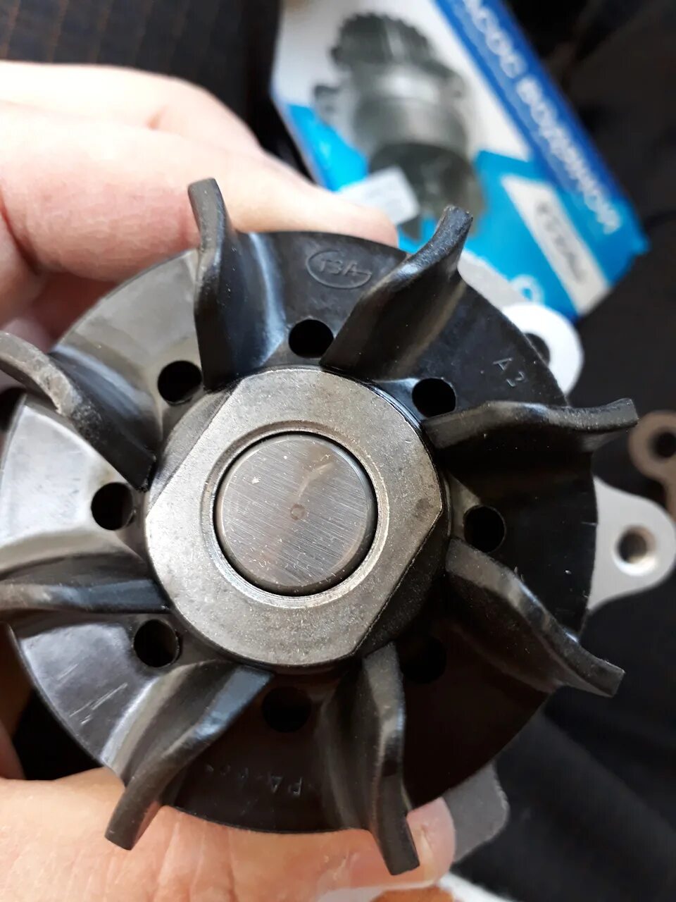 отличить оригинальную помпу