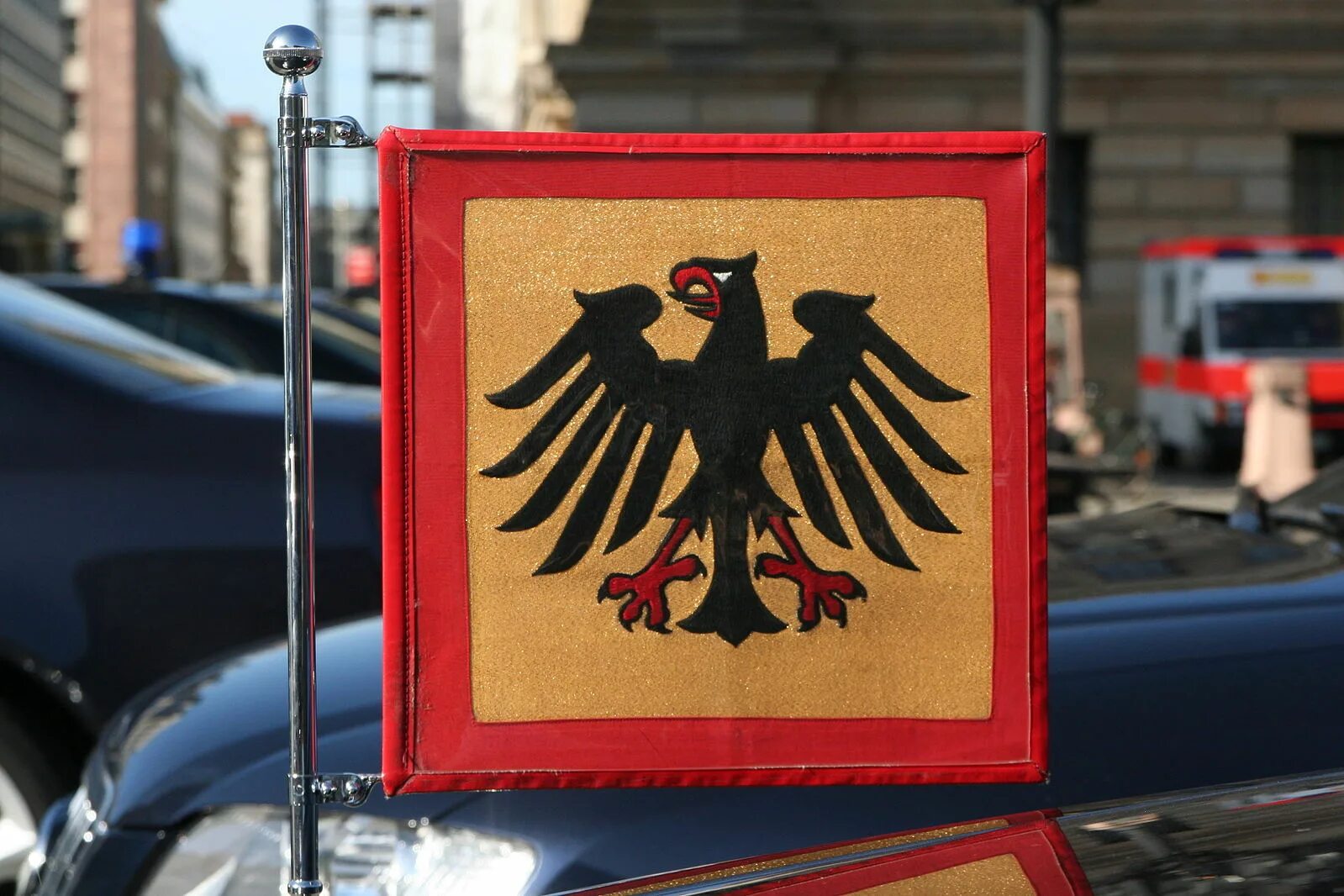 Сайт штандарт. Штандарт. Штандарт президента Германии. Гербовое Знамя. Штандарт президента итальянской Республики.