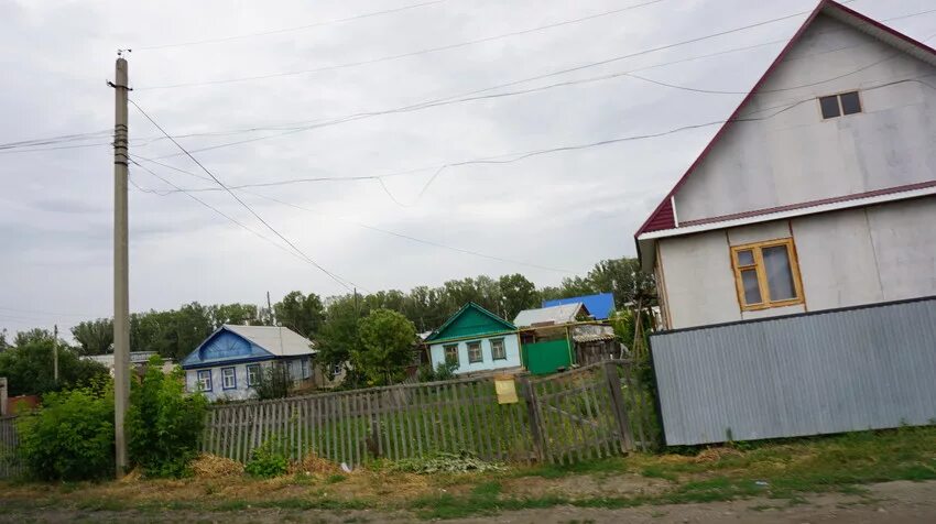 Поселок вьюжный оренбургская область. Трасса орск оренбург п вьюжный камера. Машина в кювете. Кювет. Погода вьюжный кувандыкский.