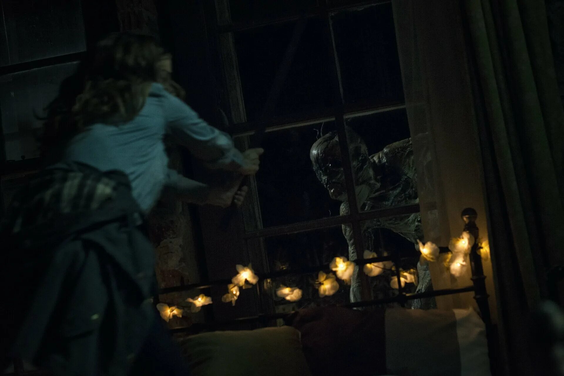 Маттан харрис. Из тьмы фильм 2015 монстры. Элиотт маргерон. Из тьмы фильм 2015 монстры. Из тьмы фильм 2015 монстры.