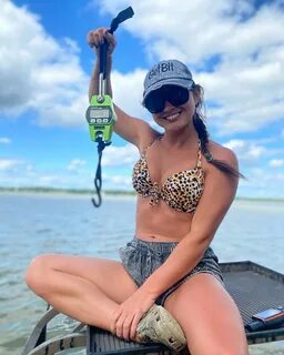 Hannah Barron Social Media Girls.