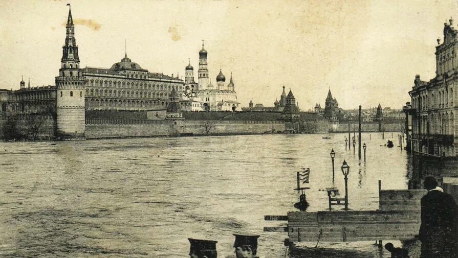 Наводнение москвы апрель 1908 года. Наводнения в москве история. Москва 1908 год. Потоп в москве 1908. Половодье 1908 года в москве.