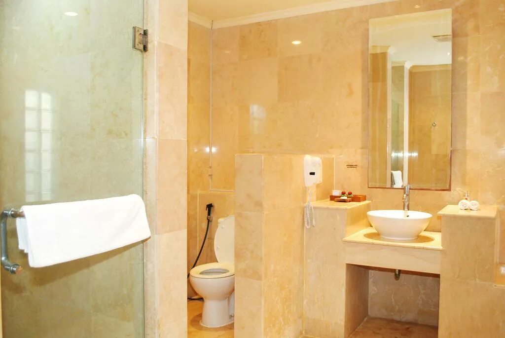 Grand hotel rama. Рама бали. Grand istana rama. Паттайя отель 3 звезды. Grand hotel rama.