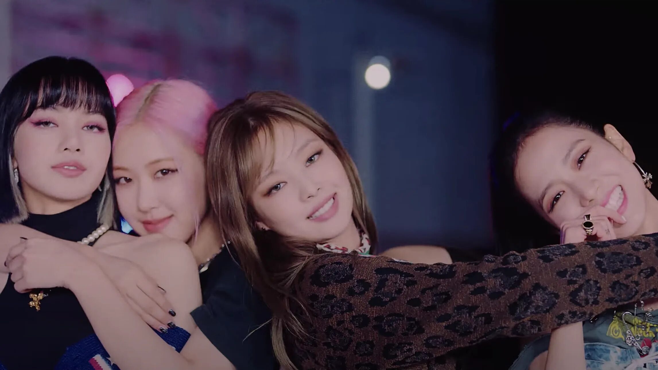 Blackpink песня lovesick girls. Блэк пинк lovesick. блэк пинк lovesick girls. блэк пинк 2025 lovesick girls. блэкпинк ловсик гёрлс.